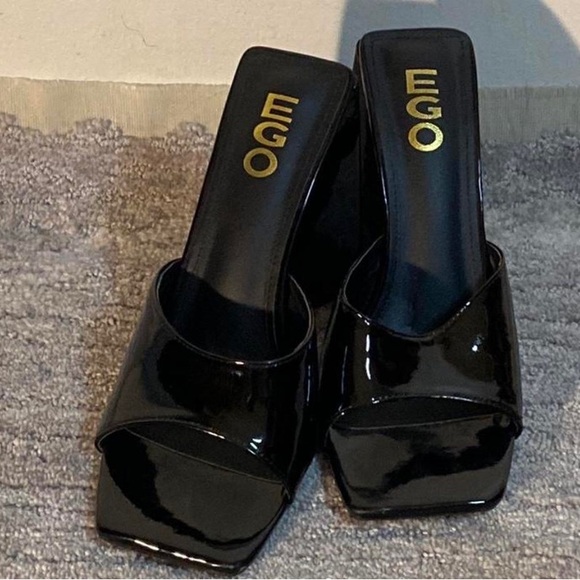 Sold - Picture 3 of 3